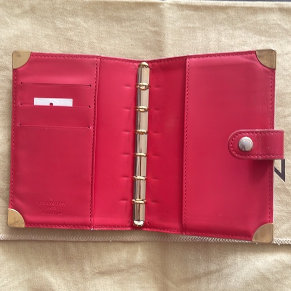 COPY - Louis Vuitton Suhali Agenda. - Picture 2 of 4